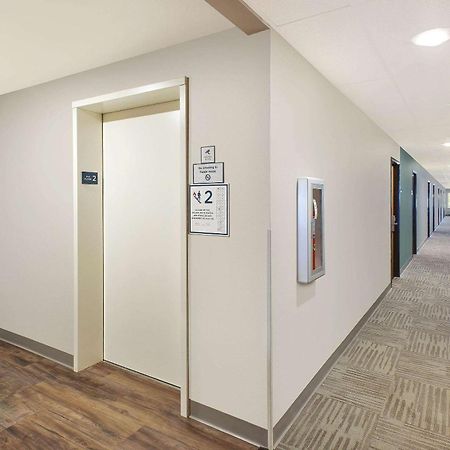 Woodspring Suites St Louis St Charles Saint Charles Esterno foto